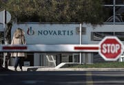 Die Niederlassung von Novartis in Griechenland. (Bild: Petros Giannakouris/AP (Athen, 6. Februar 2018))