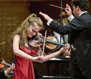 Gerade 16 geworden und eine musikalische Attraktion: Noa Wildschut. Rechts LSO-Dirigent James Gaffigan.