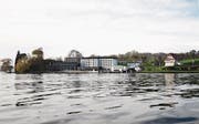 So soll Hertenstein künftig aussehen: Neu geplant sind die hellbraunen Gebäude hinter dem Campus-Hotel. (Bild: Visualisierung: Marques Architekten AG)