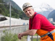 Seit er 16 Jahre alt ist, arbeitet er im Bergbau: Rene Kaufmann, einer der Gotthard-Basistunnel-Mineure, in Erstfeld. (Bild: Keystone/ALEXANDRA WEY)