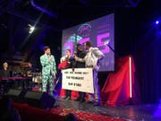 Der Kick Ass Award für den besten Song 2017 geht an „TonTonshit“ von The Youngest. Als Sieger gewinnt er den Wanderpokal „Knut" und ein Preisgeld von rund 3000 Franken. (Bild: Roman Hodel (Luzern, 10. Januar 2018))
