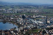 Blick auf die Stadt Zug: Sie ist nach wie vor die attraktivste Gemeinde in der Zentralschweiz. (Archivbild Stefan Kaiser)