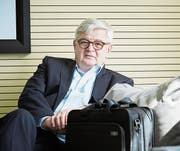 «Ich hoffe, dass Le Pen nicht gewinnt», sagt Joschka Fischer über die französischen Wahlen beim Gespräch nach seinem Auftritt in Reiden. Bild: Jakob Ineichen (Reiden, 23. März 2017)