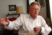 Max Hofer, hier 2004 während eines Interviews mit der Neuen Luzerner Zeitung. (Bild: Archiv Neue LZ)