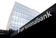 Das Gebäude der Zuger Kantonalbank an der Baarerstrasse. (Bild: Stefan Kaiser / Neue ZZ)