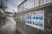 Ein- und Ausstieg der Reuss bei der Sentimatte. (Bild: Pius Amrein (Luzern, 9. März 2018))