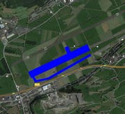 Flugplatz Buochs: blau markiert ist diejenige Fläche, die rückgebaut wird. (Bild: Google Maps / Bearbeitung: rem)