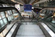 Rolltreppe im Bahnhof Luzern. (Bild Chris Iseli/Neue LZ)