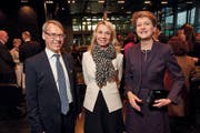 Gestern im KKL: Bundesrat Didier Burkhalter und seine Frau Friedrun (rechts) mit der Botschafterin von Liechtenstein, Doris Frick. (Bilder Aura/Emanuel Ammon)
