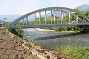 Diese Brücke führt bereits über die Muota - bis 2020 soll es eine weitere geben. (Bild: Archiv / Neue LZ / Irene Infanger)