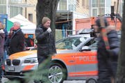 Stefan Gubser beim Dreh des Tatort im Bleicherpärkli. (Bild: Claude Hagen / Neue LZ)