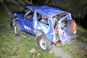 Der Motorkarren hat nur noch Schrottwert, (Bild: Luzerner Polizei, Esholzmatt, 25. August 2017))