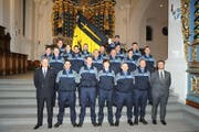 Die neuen und beförderten Angehörigen der Kantonspolizei Uri. (Bild: PD)
