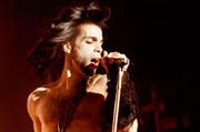 Prince bei einem Konzert im Jahr 1990. (Bild: Keystone)