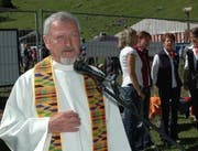 Pater Werner Arnold während eines Gottesdienstes in Unterschächen. (Bild pd)