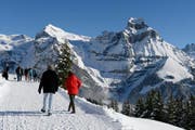 Die Wanderwege auf dem Brunni bleiben bis am Ostermontag geöffnet. (Bild: Keystone / Urs Flüeler)