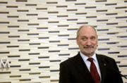 Polens Verteidigungsminister Antoni Macierewicz. (Bild: Valda Kalnina/EPA (Tallin, 14. März 2017))