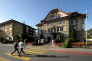 Mit einem Formular auf der Internetseite der Gemeinde Kriens soll sich jeder Einwohner direkt an die Gemeinde wenden. Im Bild das Gemeindehaus Kriens. (Bild: Pius Amrein (Kriens, 11. Oktober 2012))