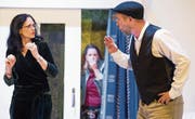 Frau und Herr Rohrbach (Gabriela Müller, Pidi Morf). Hinten Alessia (Nathalie Zimmermann). (Bild: Eveline Beerkircher (Greppen, 1. November 2017))