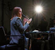 Xenia Sobtschak gibt bei einer Pressekonferenz in Moskau ihre Präsidentschaftskandidatur bekannt. (Bild: Stanislav Krasilnikov/Getty (24. Oktober 2017))