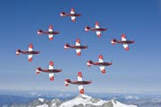 Das PC-7 Team zeigt das Programm «Diamant». (Bild: Schweizer Luftwaffe)