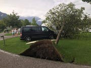 Ein Gewitter hat am 1. August vor allem in Obwalden gewütet. Hier Bilder vom Campingplatz in Sarnen. (Bild: Radio-Pilatus-Hörer Roger)