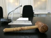 Müssen vor Gericht: zwei Ex-CEOs von IT-Unternehmen. (Symbolbild Keystone)