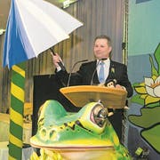Finanzminister Marcel Schwerzmann hat seinen offiziellen Auftritt bereits hinter sich: die Inthronisationsfeier der Wey-Zunft. (Bild PD/Heinz Steimann)