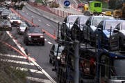 Mit Verkehrseinschränkungen muss man wegen Bauarbeiten auf der Autobahn A4 zwischen Arth und Goldau rechnen. (Bild: Archiv Neue LZ)