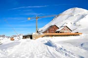 Bärghuis auf dem Jochpass: Links im Bild ist die neue Bar zu sehen. (Bild: PD)