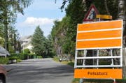 Die Kehrsitenstrasse ist für jeglichen Verkehr gesperrt. (Bild: Matthias Piazza / Neue Nidwaldner Zeitung)