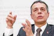 Der neue Aussenminister Ignazio Cassis hat sich mit seinen Bundesratskollegen auf eine Linie geeinigt. (Bild: Marcel Bieri/KEY (Bern, 5. März 2018))