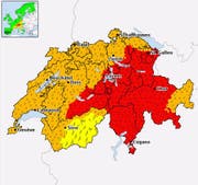Für weitere Teile der Zentralschweiz wurde die zweithöchste Warnstufe ausgerufen (Stand Donnerstag, 15 Uhr). (Bild Meteocentrale)
