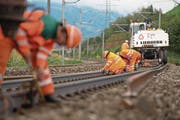 11,5 Milliarden Franken sollen in die Bahninfrastruktur investiert werden. Das Bild zeigt Unterhaltsarbeiten der SBB. (Bild: Maria Schmid (Rotkreuz, 19. September 2017))