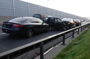 Die vier beteiligten Autos. (Bild: Luzerner Polizei)