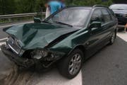 Das Auto der Lenkerin war nach dem Unfall völlig beschädigt. (Bild: Kapo Uri)
