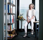 «Wir haben viel mehr selbst in der Hand, als wir eigentlich denken», ist Beatrice Schweingruber, hier in ihrem Büro an der Rigistrasse 3, überzeugt. (Bild: Stefan Kaiser (Zug, 15. Februar, 2017))