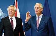 Der britische Brexit-Minister David Davis (links) und EU-Chefunterhändler Michel Barnier. (Bild: Olivier Hoslet/EPA (Brüssel, 19. März 2018))