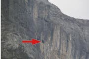 An dieser Stelle befand sich der abgestürzte Kletterer in der Titlis-Nordwand. (Bild: PD / Rega)