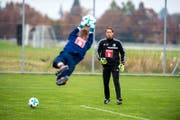 Swen König (rechts), hier im Training mit Jonas Omlin, verlässt den FC Luzzern. (Bild: Roger Grütter (Luzern, 20. Oktober 2017))