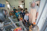 Kinder aus der Innerschweiz lernen im Tüftelwerk in Luzern schon früh den rücksichtsvollen Umgang mit unseren Ressourcen. (Bild: PD)