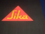Sika: der Kurs der Aktie des Bauchemieherstellers zeigt kräftig nach oben. (Bild: Keystone/URS FLUEELER)