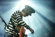 Peter Doherty im Konzertsaal im KKL am Blue Balls 2013. (Bild: Dominik Wunderli (Luzern, 21. Juli 2013))