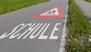 Der Schulweg ist bezüglich Sicherheit ein schwieriges Thema. (Symbolbild) (Bild: Stefan Kaiser)