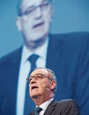 Guy Parmelin muss sein Vorgehen vor der Geschäftsprüfungskommission rechtfertigen. (Bild: Keystone)