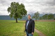 Stadtratskandidat Peter With (SVP) auf dem Littauerberg, der seit 2010 zur Stadt gehört. (Bild Pius Amrein)