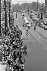 Memphis, Tennessee, im Ausnahmezustand nach dem Tod der Musikikone. (Bild: Getty (18. August 1977))