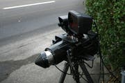 Der Junglenker wurde mit einer Nettogeschwindigkeit von 71 km/h in der Tempo-30-Zone gemessen. (Symbolbild Neue LZ)