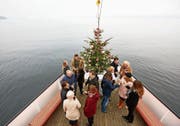 Eine Fahrt auf dem winterlichen Vierwaldstättersee ist ein spezielles Erlebnis.