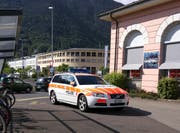 Die Polizei rückte mit mehreren Patrouillen an. (Bild: Geri Holdener, Bote der Urschweiz)